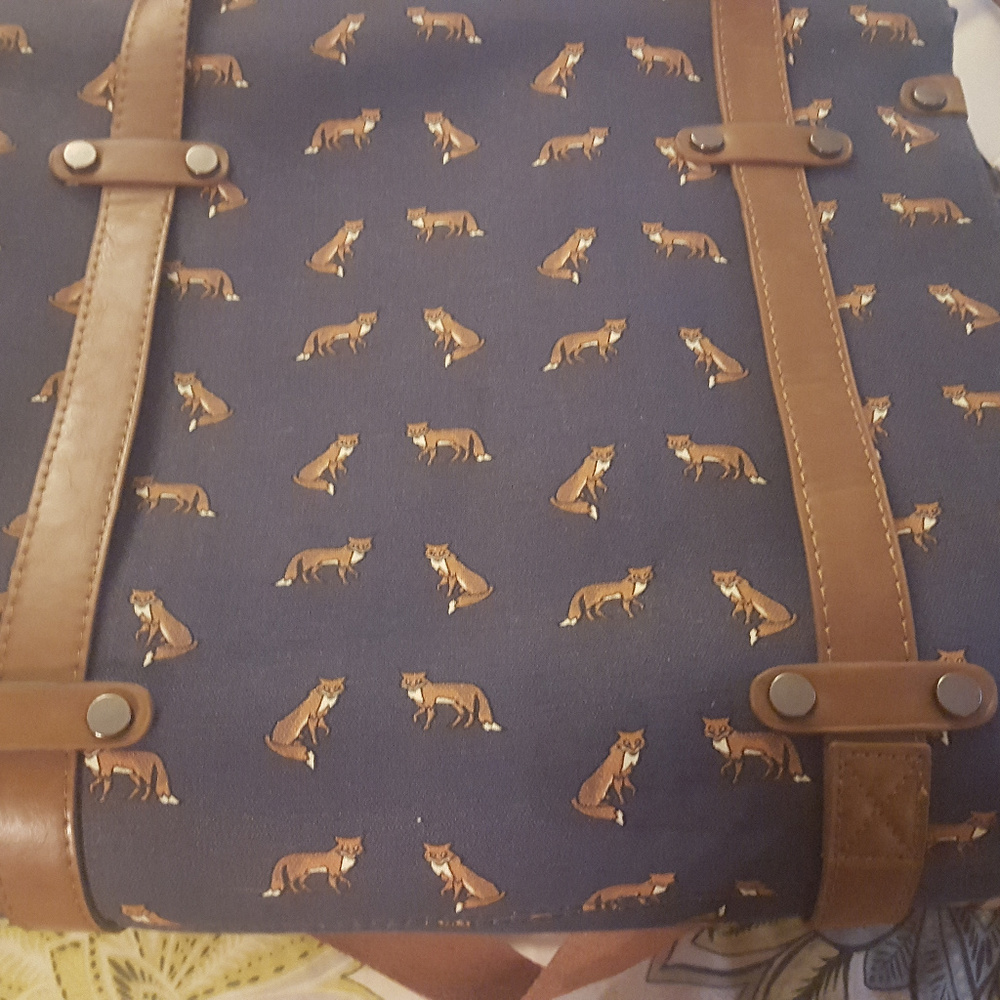 Fox Print Snapped Tote